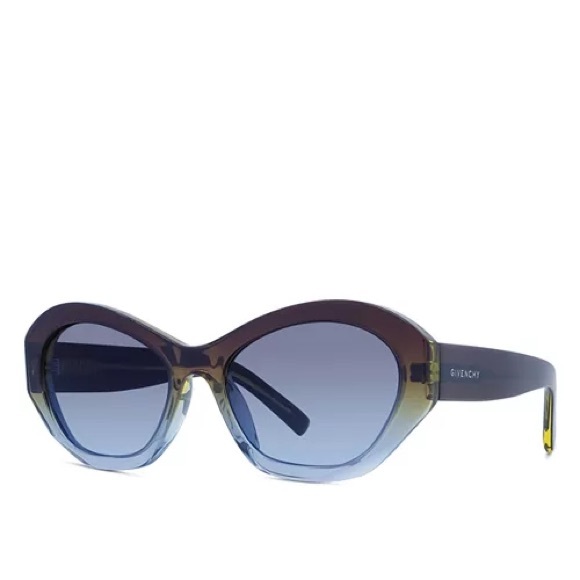 Givenchy Accessories - NWT GIVENCHY Gv Day Cat Eye Sunglasses 57mm - Brown
Denim